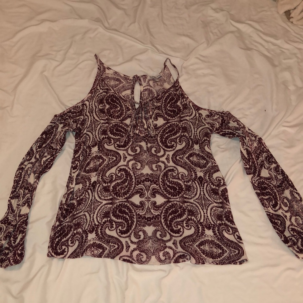 Open shoulder top